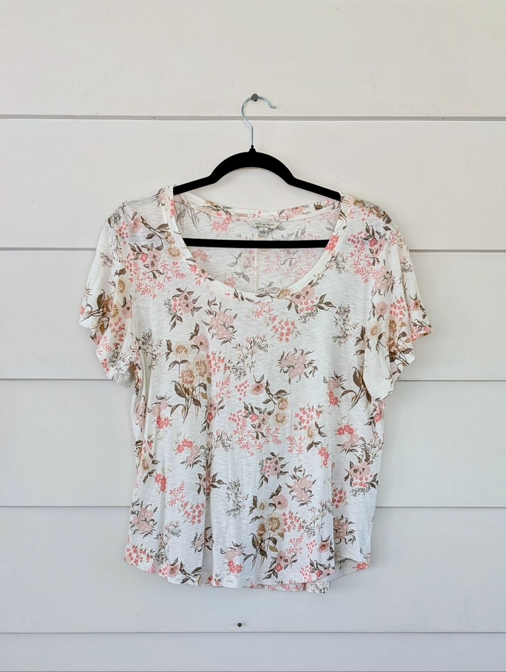 Lucky Brand White Scoop Neck Tee with Pink Floral Print, M